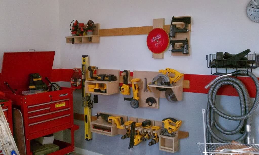 French cleat - Power tool storage systems