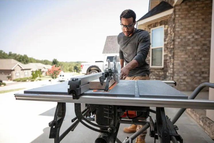Key Features of the Ridgid Table Saw R4514 (new)