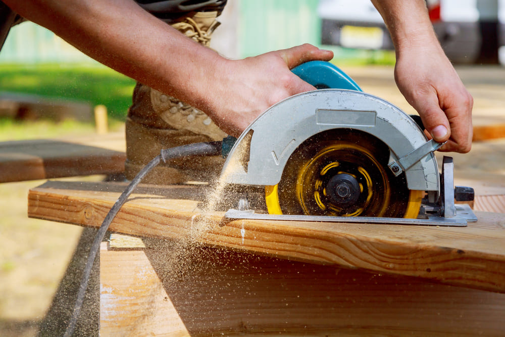 Examples of Woodworking Projects that Require a Circular Saw